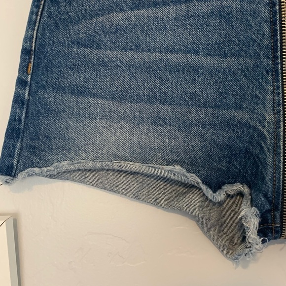 Revice Two Toned Denim Shorts with Wrap Around Zipper Size 26 - Picture 5 of 13